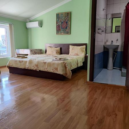 Bonjour House Ξενοδοχείο Γιερεβάν Εξωτερικό φωτογραφία